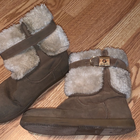 Women’s Fuzzy Boots Guess - Picture 1 of 1